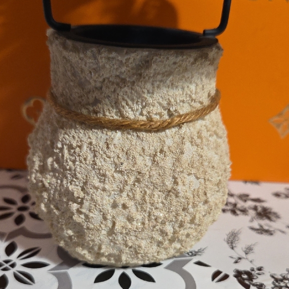 Charming Christmas Tealight Candle Holder with Angel Figurine - Picture 6 of 8